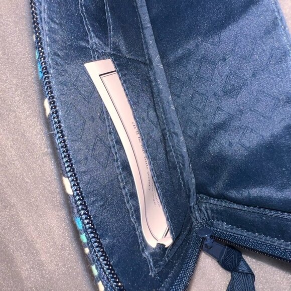 Vera Bradley RFID Tech Wristlet Clear Touch Screen Back NWT - Picture 7 of 9